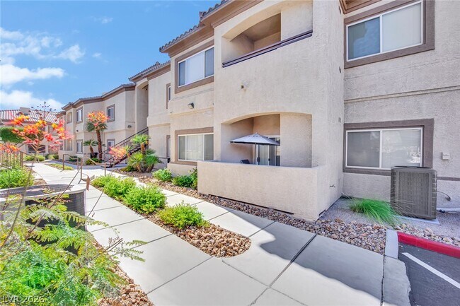 Building Photo - 8725 W Flamingo Rd