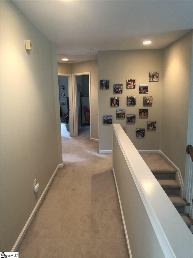 Building Photo - 201 Ascot Ridge Ln
