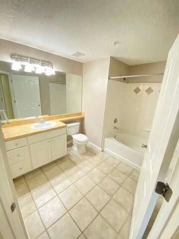 Building Photo - 9825 Baywinds Blvd