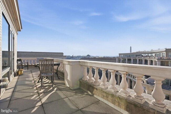 Building Photo - 701 Pennsylvania Ave NW