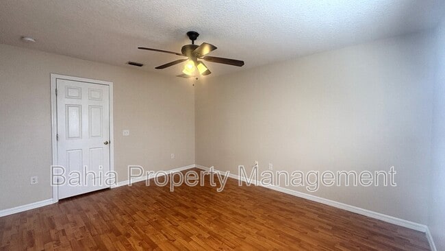 Building Photo - 2487 Hassonite St