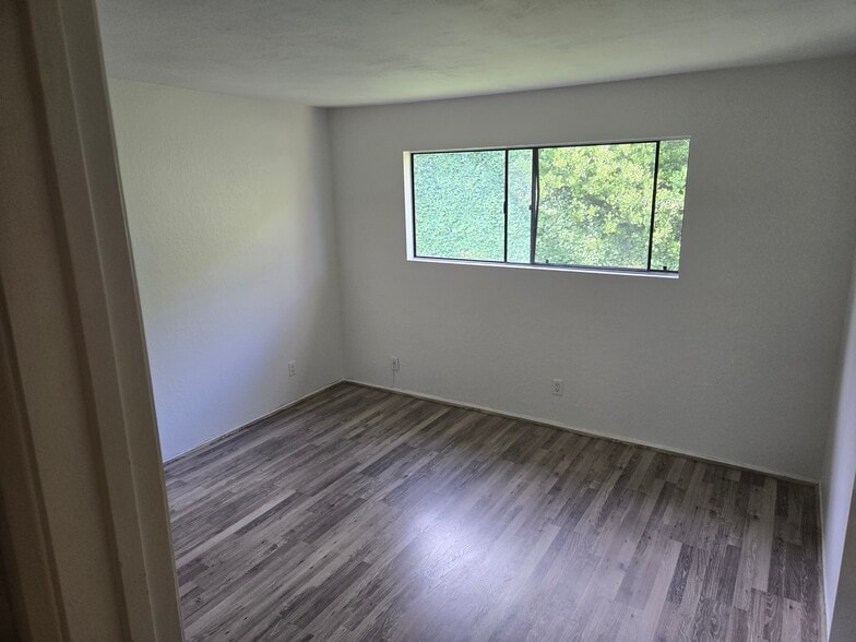 Building Photo - 5006 Collwood Way