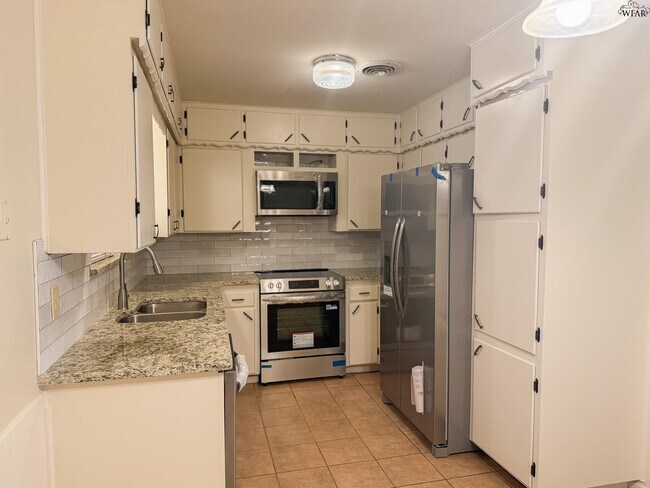 Building Photo - 5011 Rock Point St