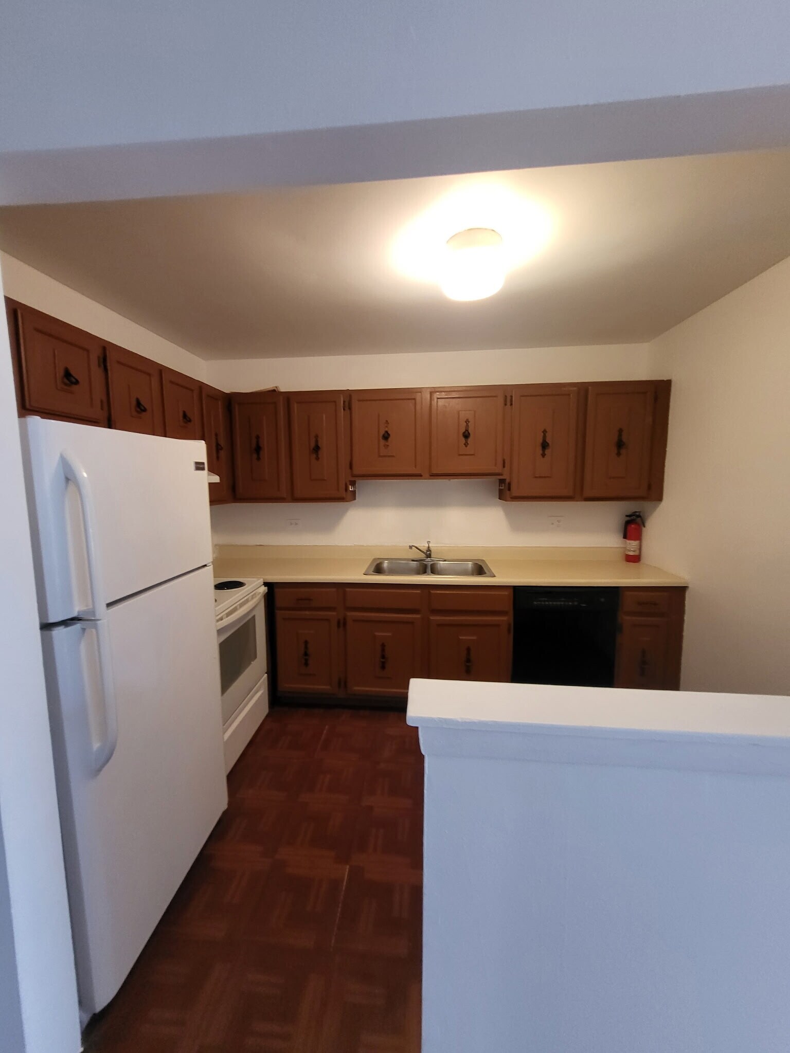 Building Photo - 1525 Norway Ln