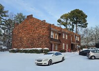 Building Photo - 2295 Candlewyck Cir