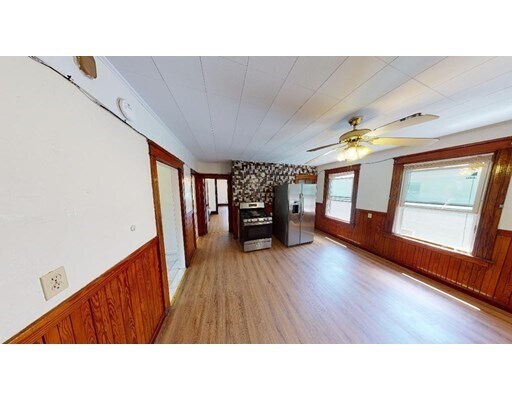 Building Photo - 190 Pilgrim Ave