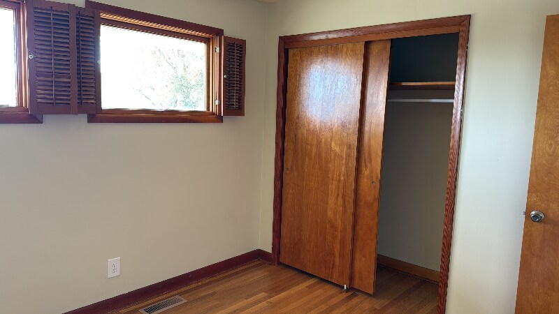 Building Photo - 532 Bays View Rd