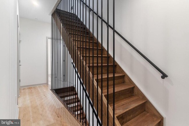 Building Photo - 3118 Ridge Ave