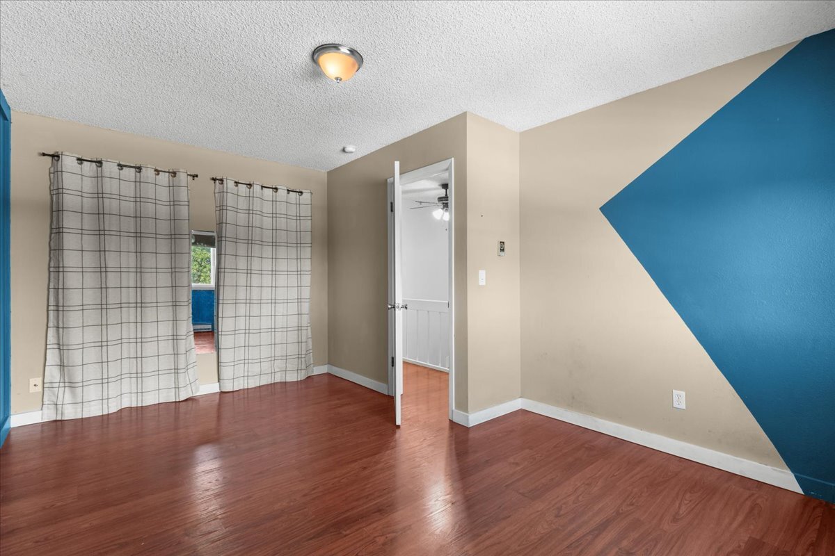 Building Photo - 1736 Palm Dr