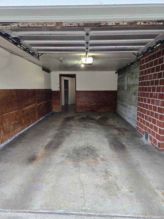 Building Photo - 266