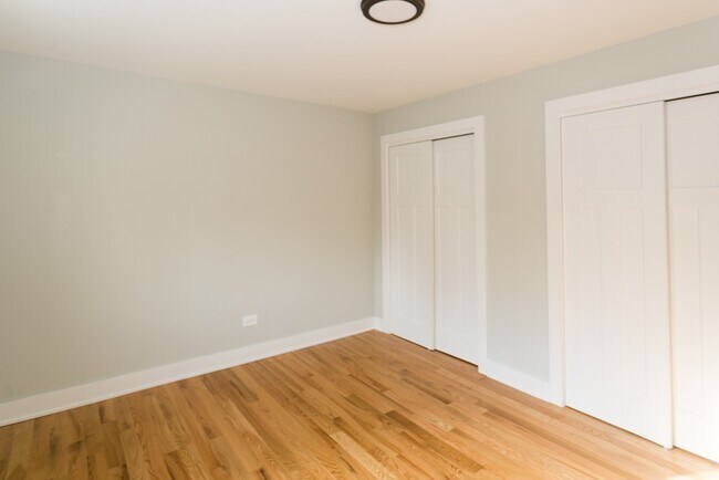 Building Photo - 699 Elm Pl