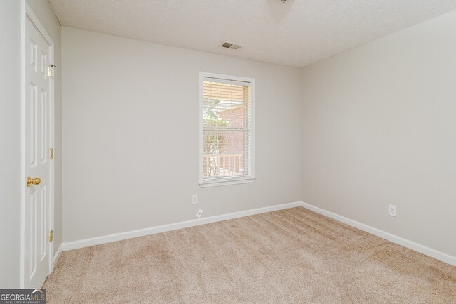 Building Photo - 130 Creekside Trail