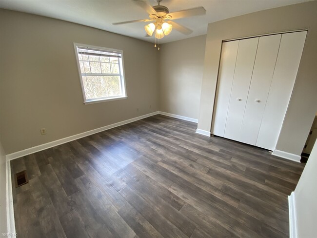 Building Photo - 2 br, 2.5 bath Townhome - Avery Close