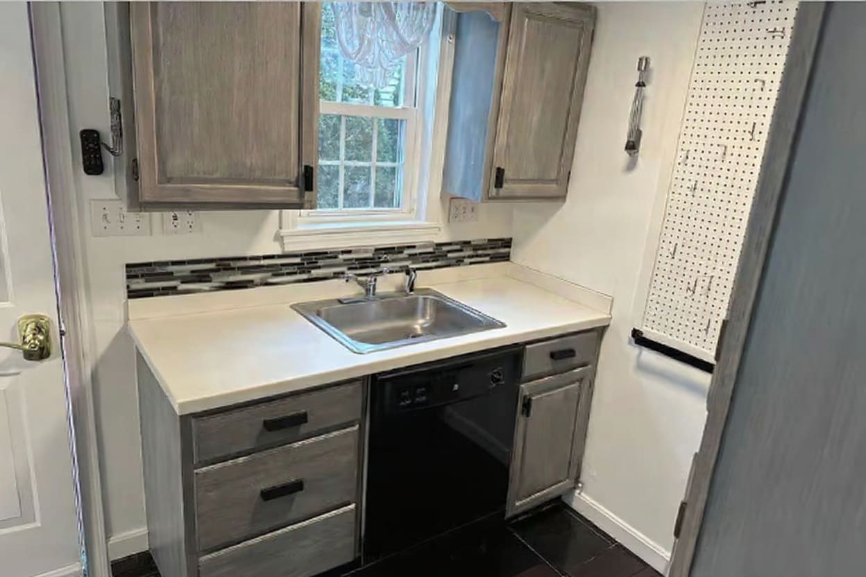 Dishwasher - 167 Wilson St