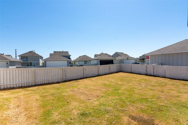 Building Photo - 350 Fabion St