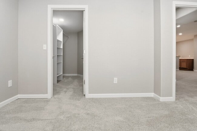 Building Photo - $2,940.45 - 4 Bed, 3 Bath Townhome In Commerce City with Central AC and In Unit Laundry!