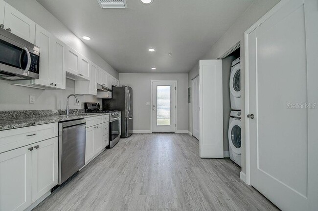 Building Photo - 5789 75th Terrace