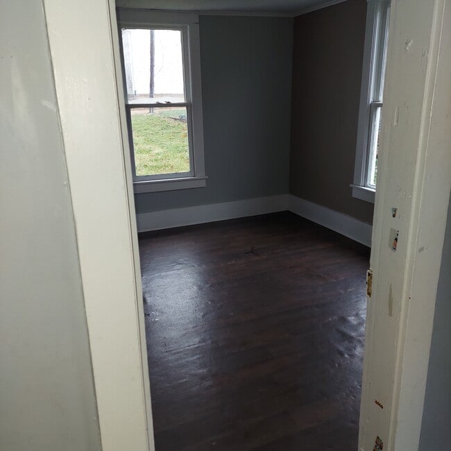 Building Photo - 1406 N Washington St