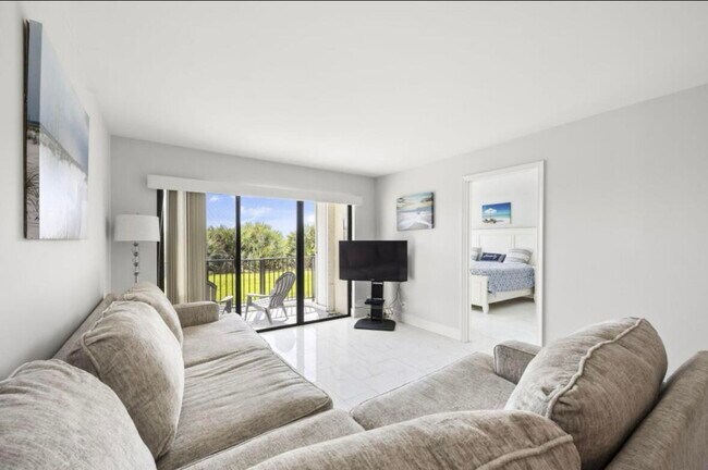 Building Photo - 9400 S Ocean Dr