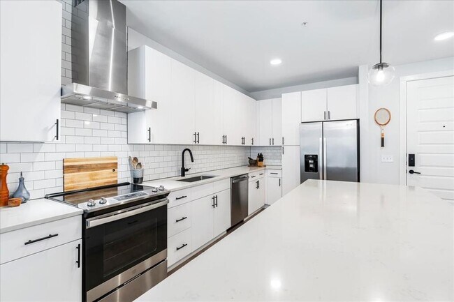 Building Photo - 3101 Govalle Ave