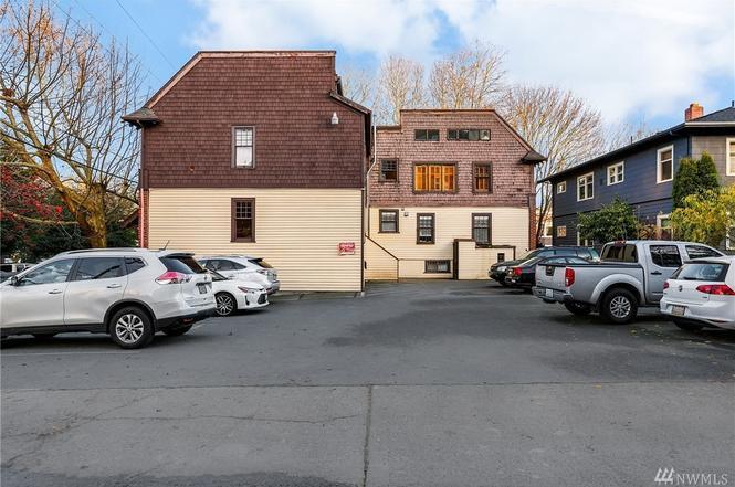 Building Photo - 535 20th Ave E