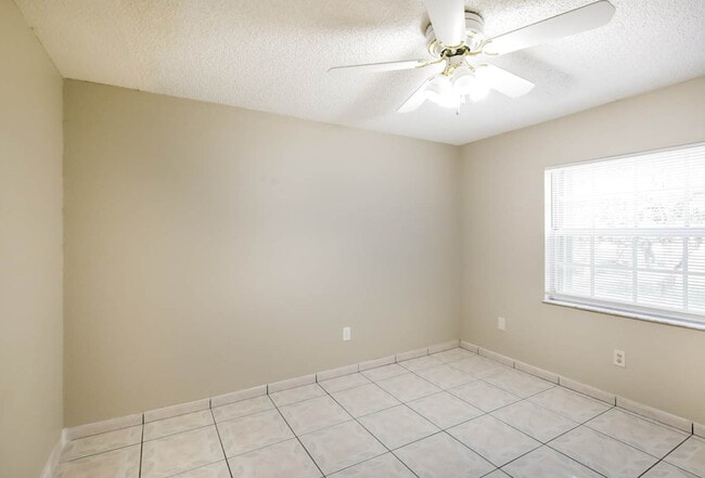 Building Photo - 6480 SW 160th Ct