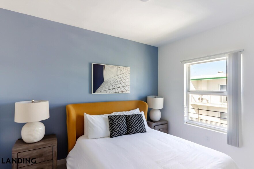 Building Photo - 25850 SW 140th Ct