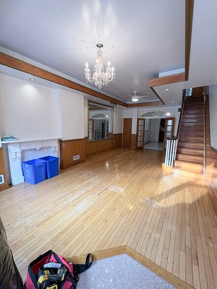 Living Space - 1333 Mifflin St