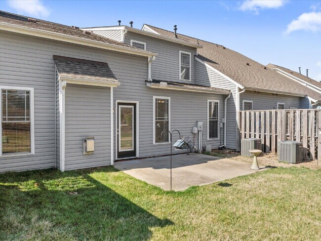 Building Photo - 709 Abbey Village Cir