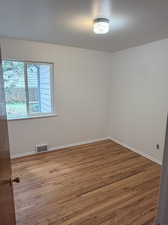 Building Photo - "Charming 2-Bed, 2-Bath Single Family Home in Boulder!"