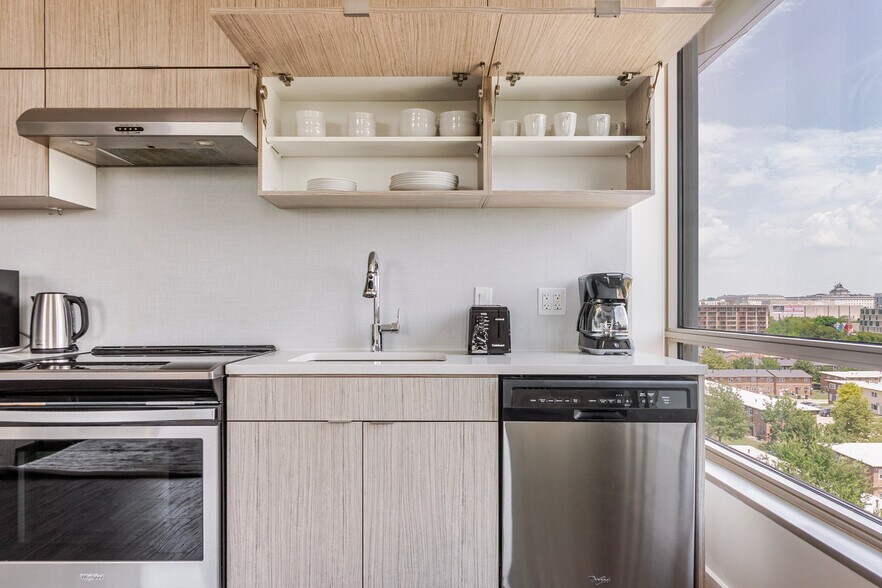 Building Photo - 301 M St SW
