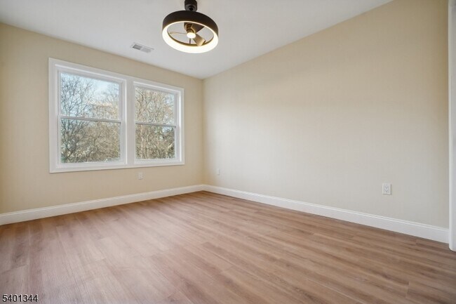 Building Photo - 11 Washington Ave