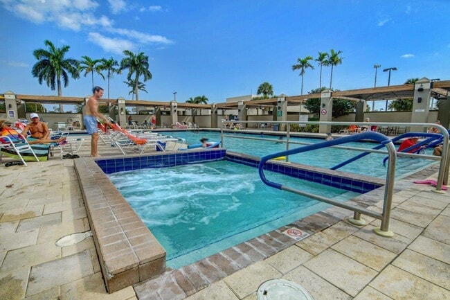 Building Photo - 4501 Martinique Way