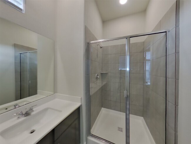 Building Photo - 9835 Willow Creek Commerce Dr