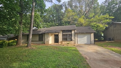 Building Photo - 2416 Newgate Dr