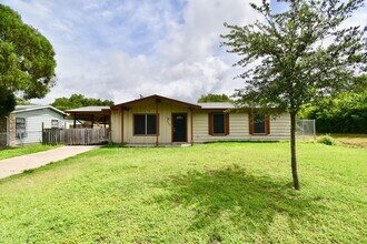 Building Photo - Welcome home to 6903 Tallahasse!