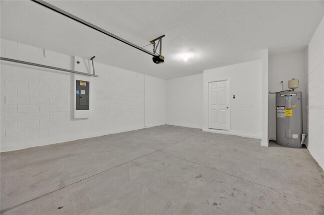 Building Photo - 16382 Bird of Paradise Ave