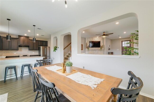 Building Photo - 205 Tordesillas Dr