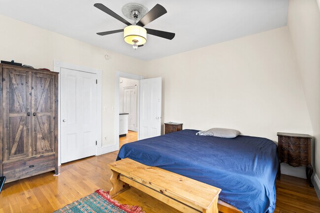 Building Photo - 34 Pine St