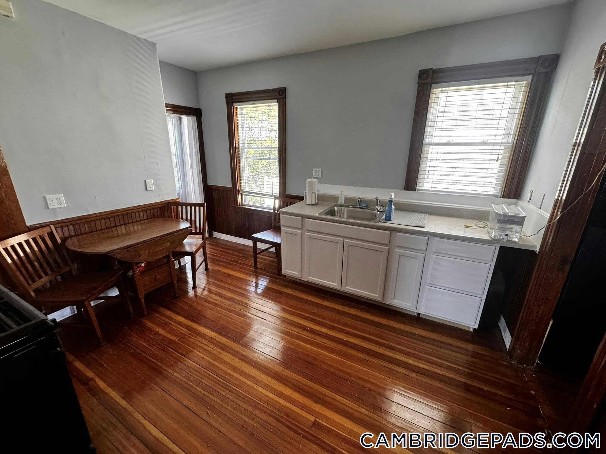 Building Photo - 32 Cedar St