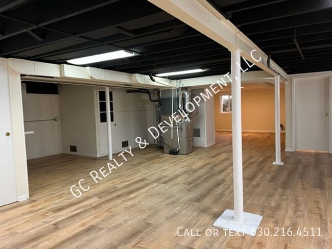 Building Photo - 1836 Belleview Ave