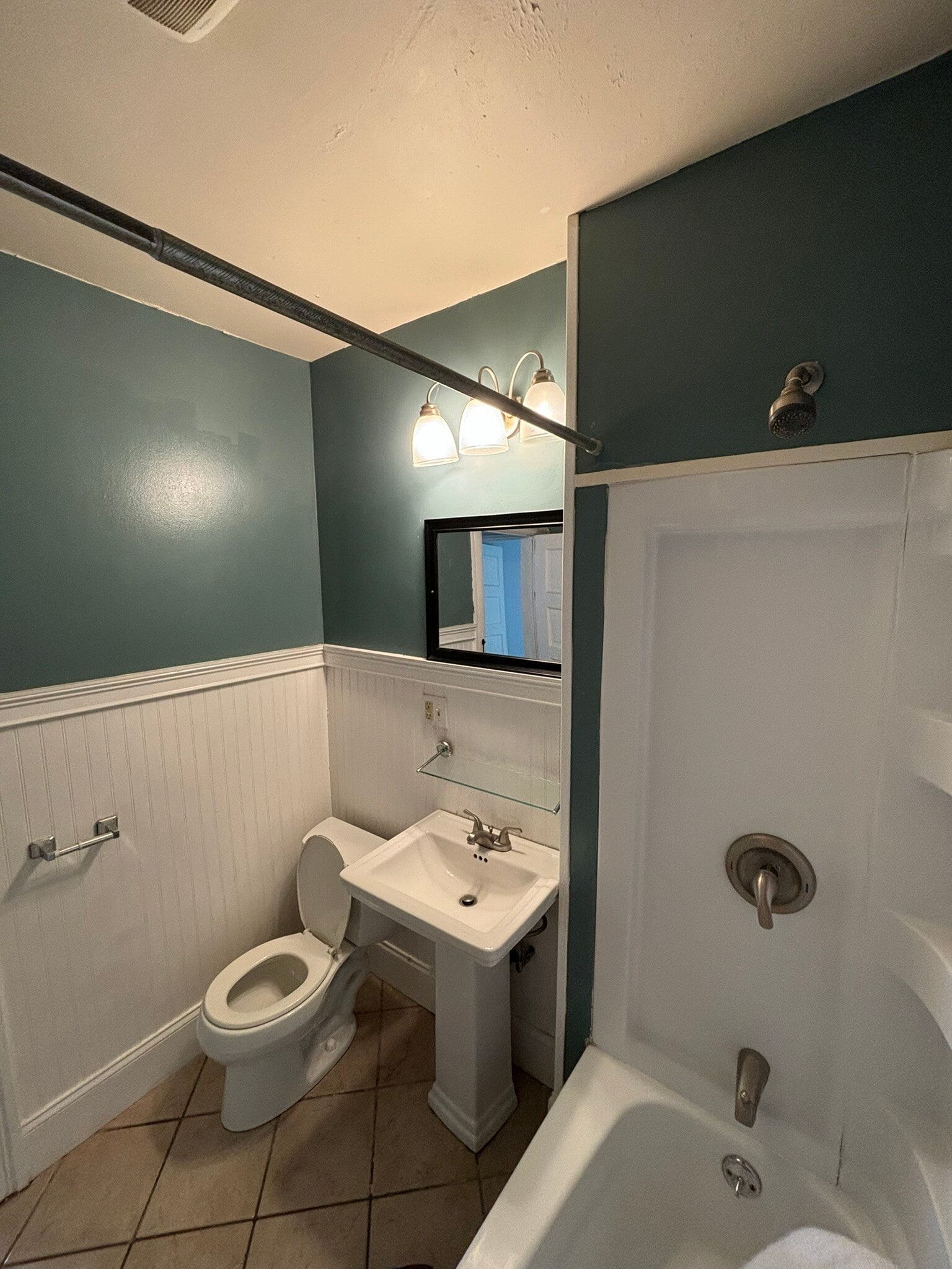 Building Photo - 405 Tompkins St