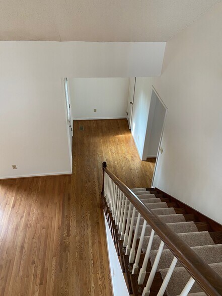 Building Photo - 223 Cambo Ter