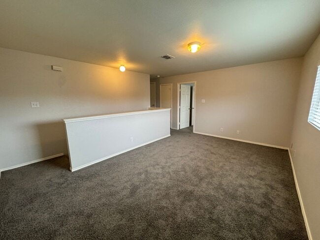 Building Photo - SPACIOUS 4 BR ON A CUL-DE-SAC W/ 2 LIVING AREAS & 2 EATING AREAS*STORAGE SHED*COVERED PATIO*EASY ...