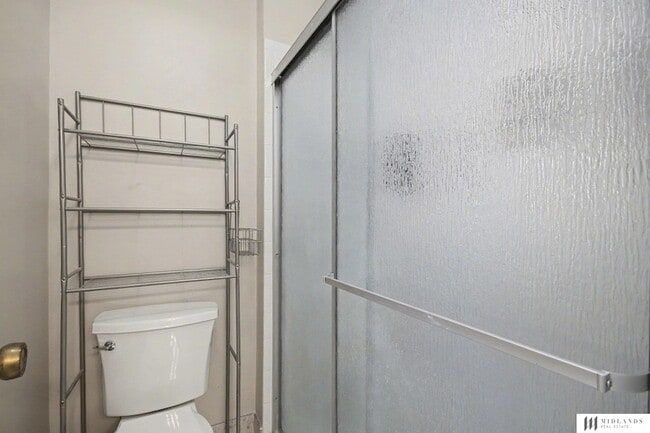 Building Photo - 1009 Willow Ave