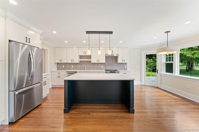 Building Photo - 211 Griffen Ave