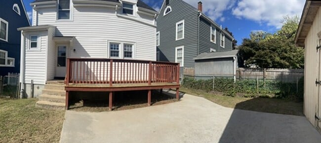 Building Photo - 423 Avondale Dr