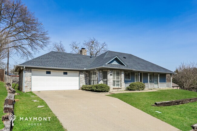 Building Photo - Spacious 3 Bedroom Home with Sunroom in Duncanville