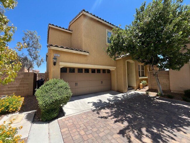 Building Photo - Stylish 3-Bedroom Home with Loft in Gated Community
