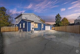 Building Photo - 3718 Custer Dr